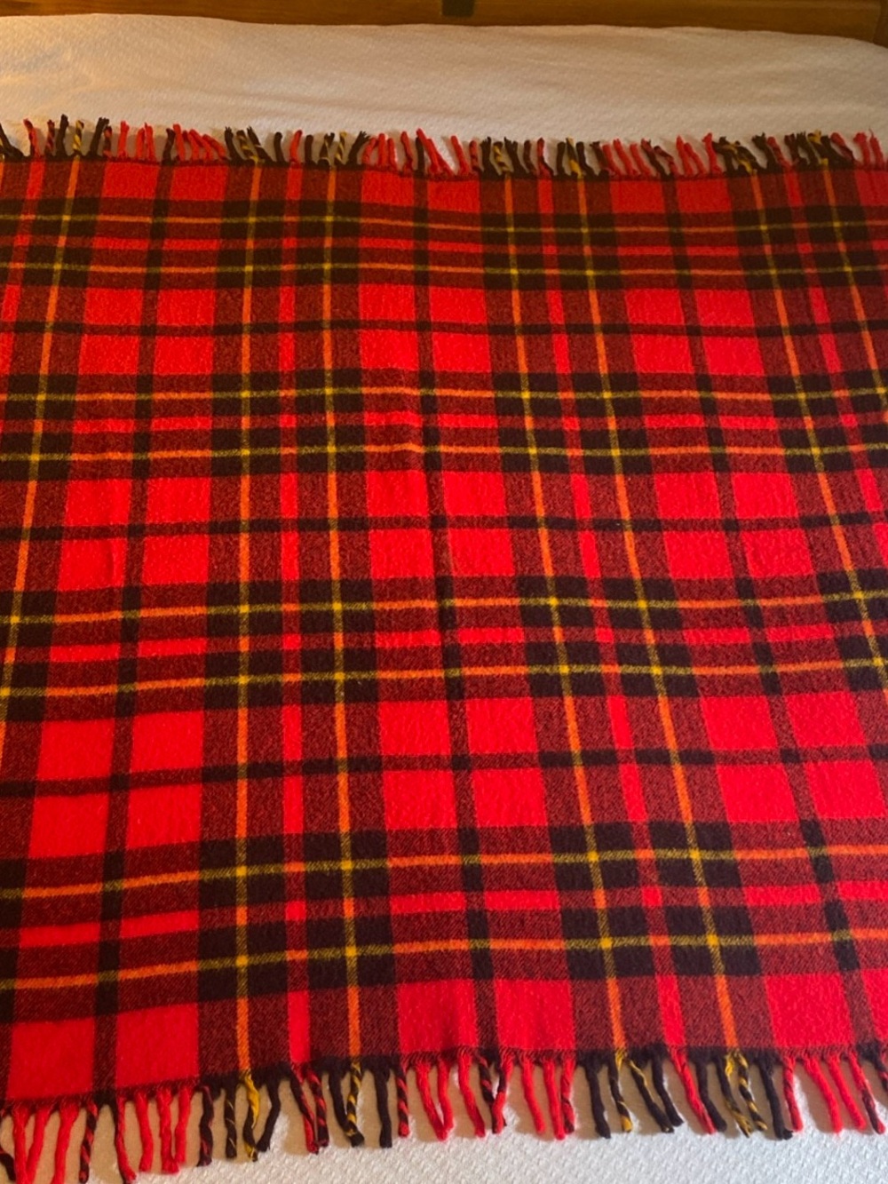 Vintage Stadium Blanket Throw Red Black Tartan Plaid 60” (Inc Fringe)x 52” -AA16